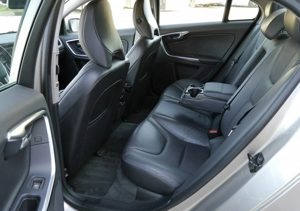Volvo S60 cena 34900 przebieg: 203000, rok produkcji 2012 z Ryglice małe 232